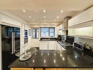Kitchen- click for photo gallery